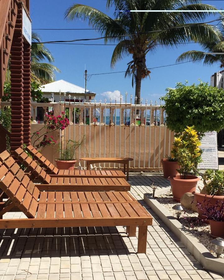 Blue Wave Guest House Caye Caulker Εξωτερικό φωτογραφία