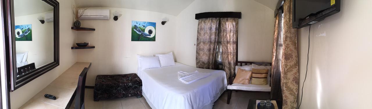 Blue Wave Guest House Caye Caulker Εξωτερικό φωτογραφία