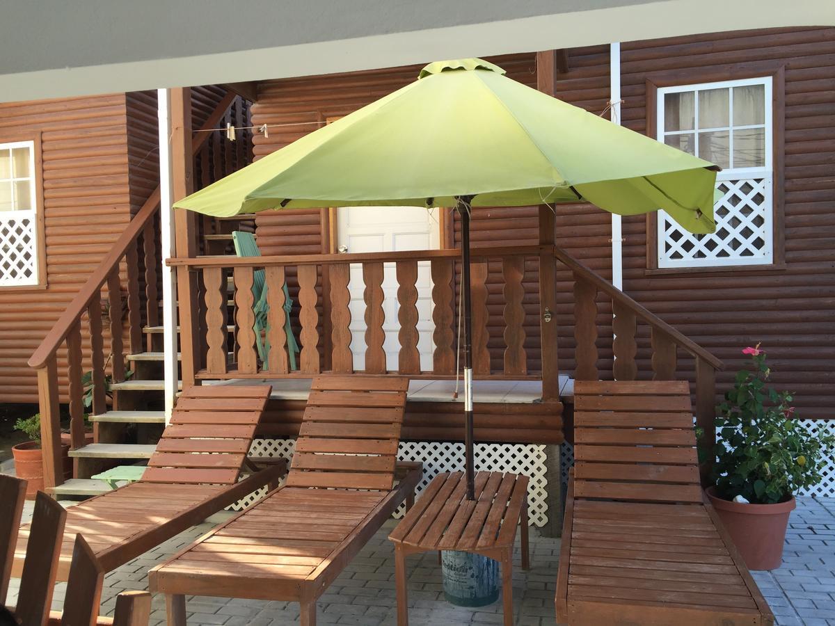 Blue Wave Guest House Caye Caulker Εξωτερικό φωτογραφία