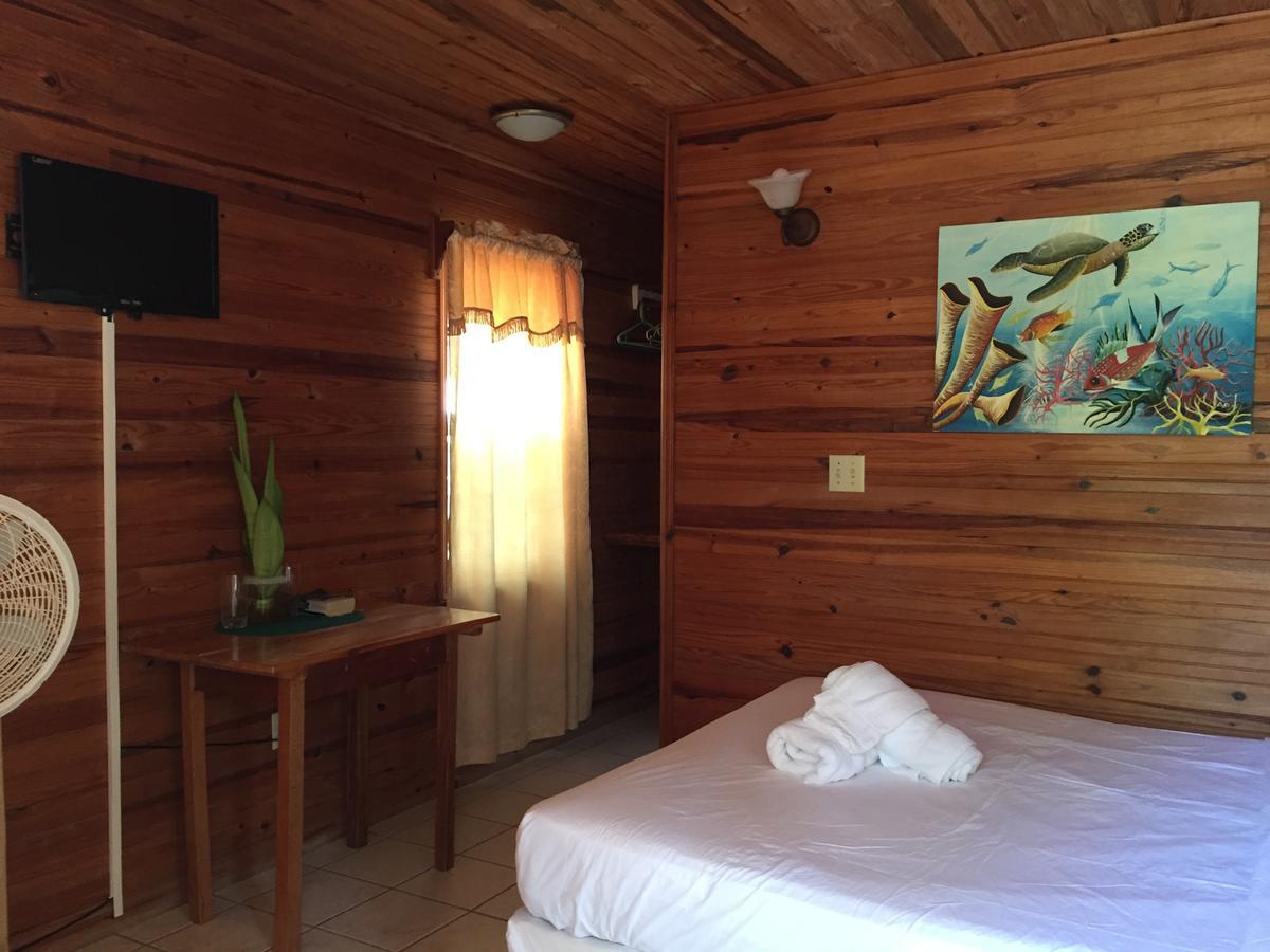 Blue Wave Guest House Caye Caulker Εξωτερικό φωτογραφία