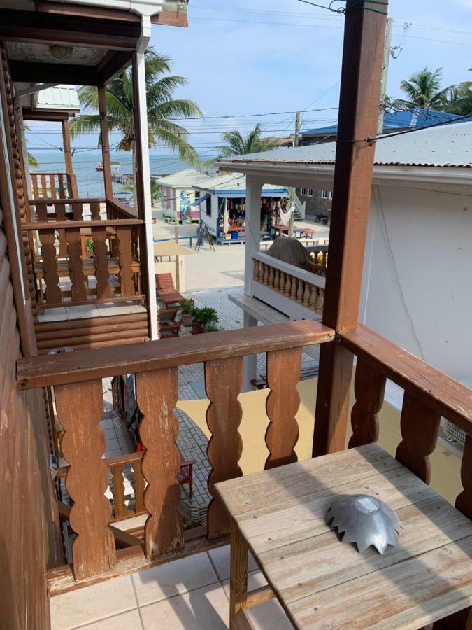 Blue Wave Guest House Caye Caulker Εξωτερικό φωτογραφία